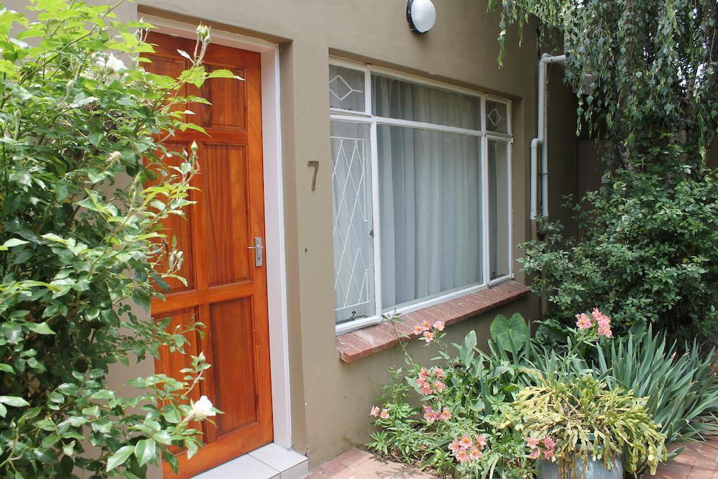 Fin And Feather Guest Lodge Boksburg Exterior photo