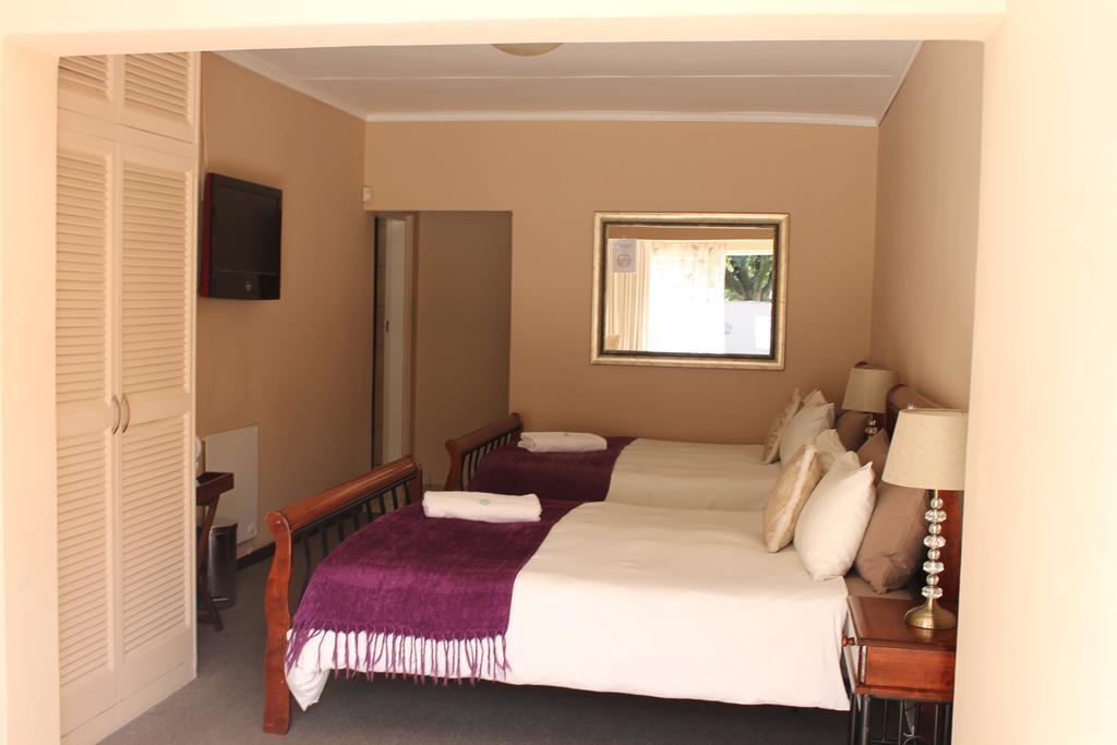 Fin And Feather Guest Lodge Boksburg Exterior photo