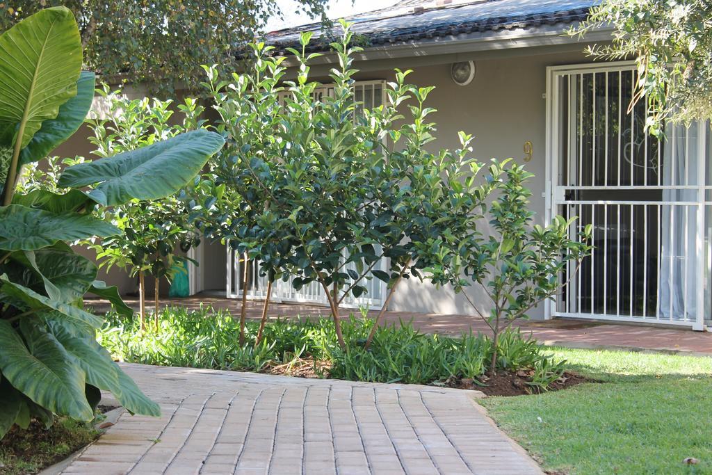 Fin And Feather Guest Lodge Boksburg Exterior photo