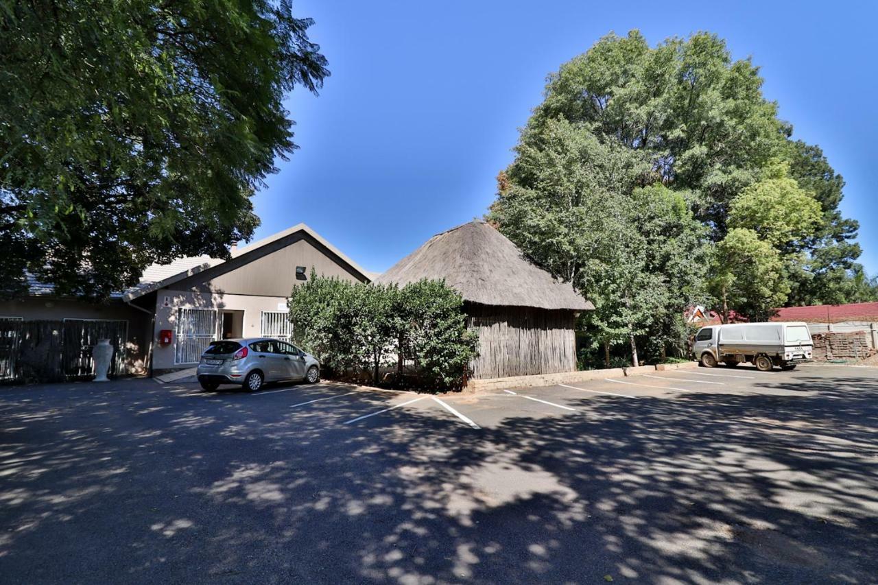 Fin And Feather Guest Lodge Boksburg Exterior photo